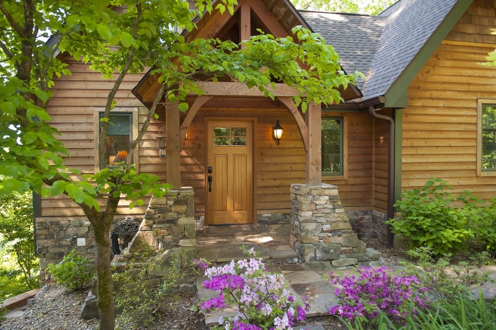 The Orchard Inn suites are one of the best couples getaways near Asheville