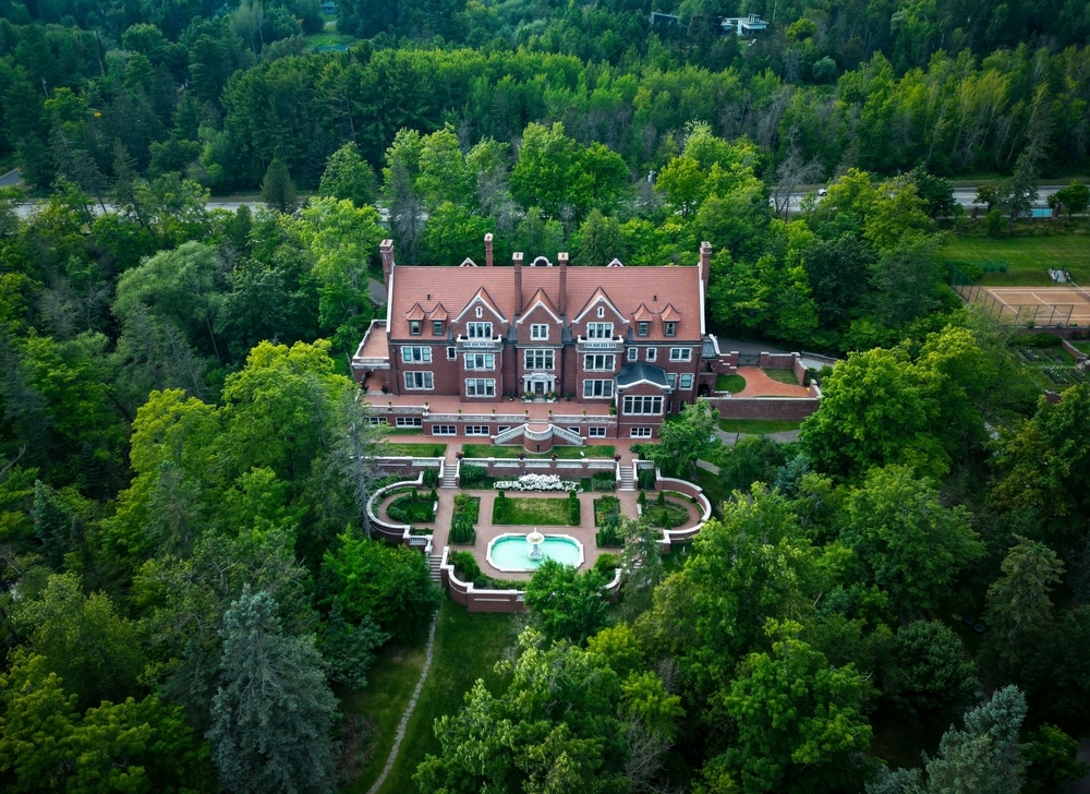 photo of the Glensheen Mansion in Duluth