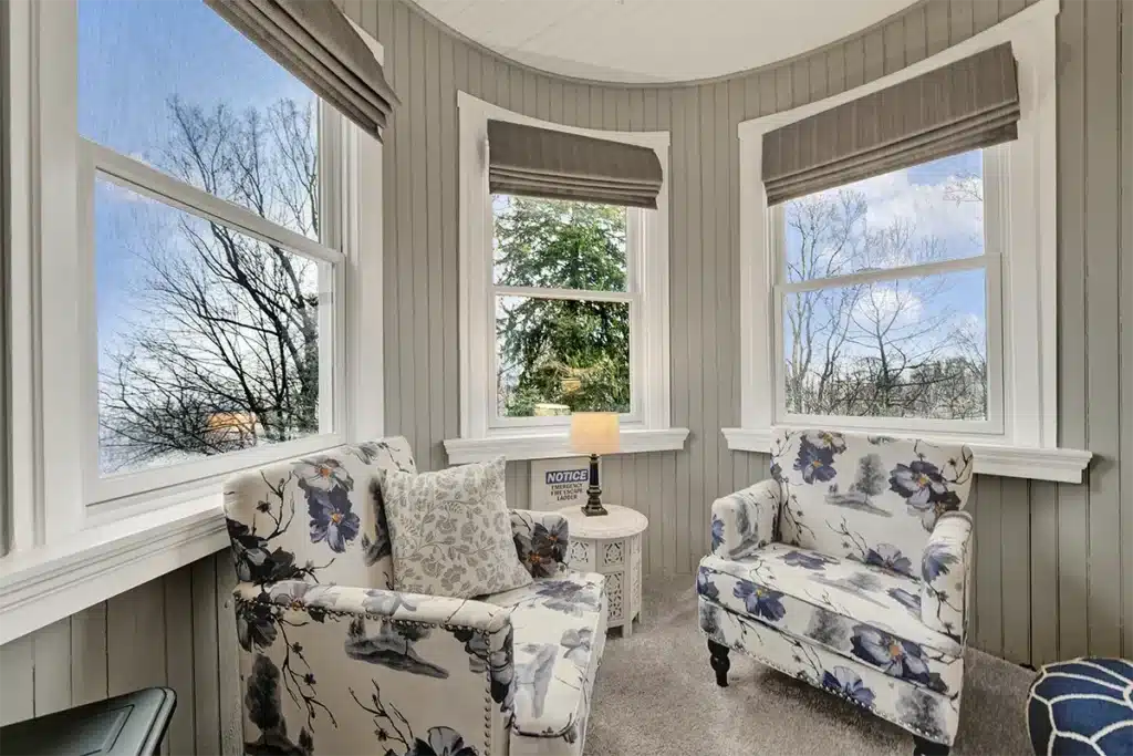 Maple Grove Raceway is a quarter-mile dragstrip located near Mohnton, Pennsylvania, just outside Reading, photo of a lovely guest room