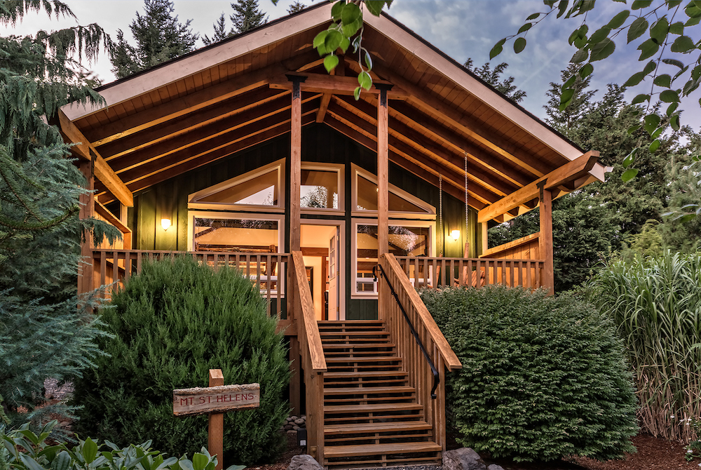 Mount St Helens luxury cabins in the Columbia River Gorge - the best place for romantic getaways in Washington State