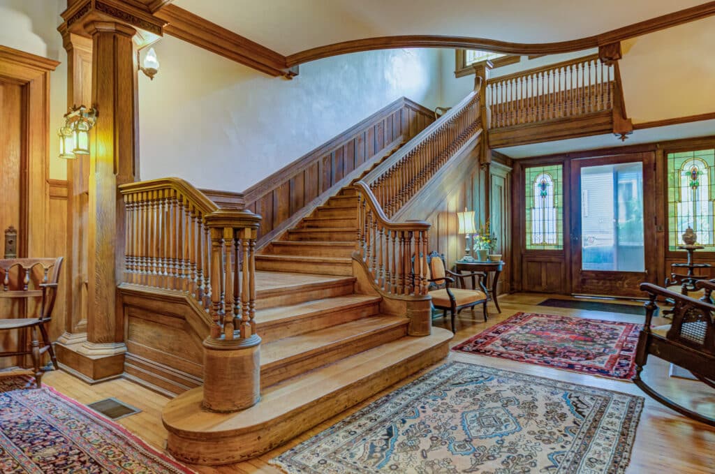 The grand staircase at Oak Hall, a Vickburg MS Hotel.