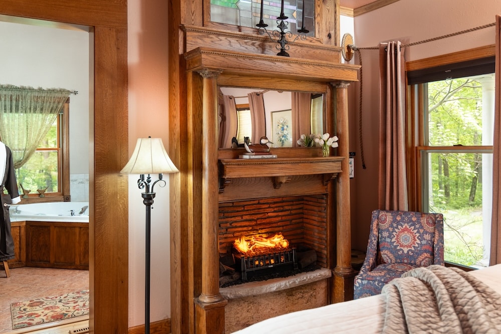 Guest room with fireplace, perfect for unwinding after skiing at Little switzerland