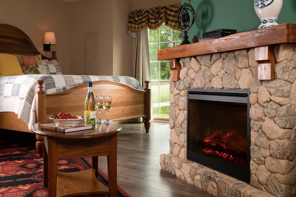 One of our private cottages, perfect for couples on a Valentine's Day Getaway near Washington DC