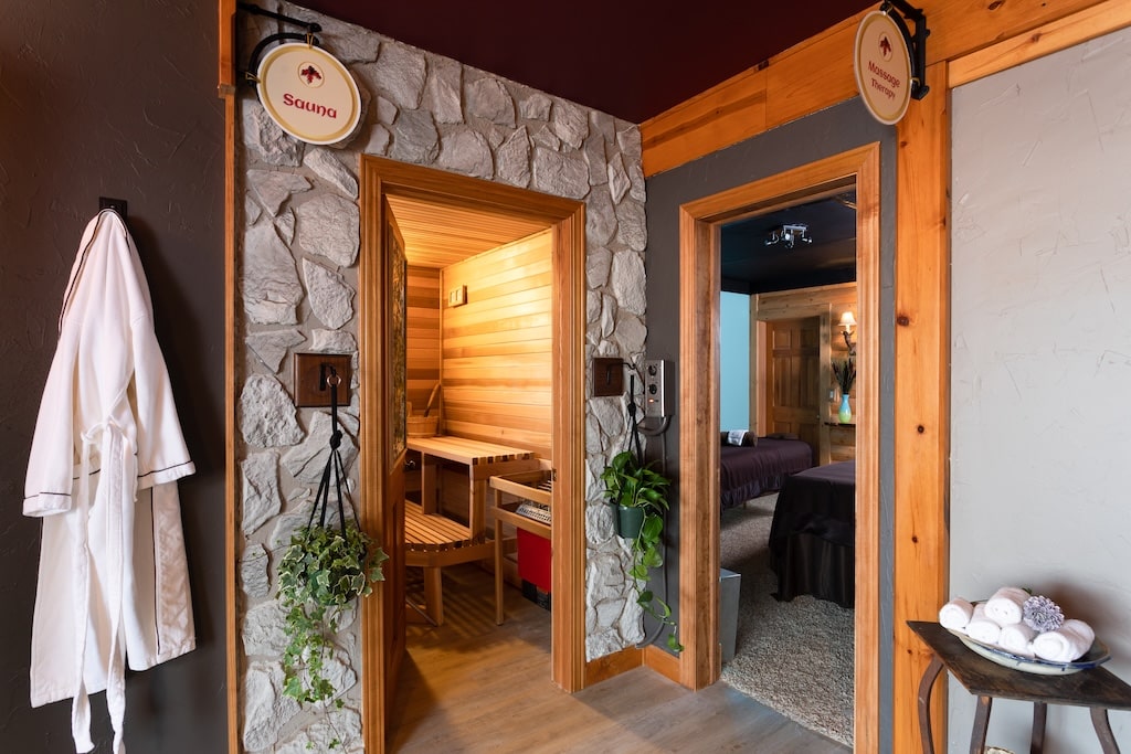 The best weekend spa getaways happen in places that are relaxing and rejuvenating like massage therapy and saunas. Both of these are available at Hidden Serenity Bed and Breakfast and Private Spa. 