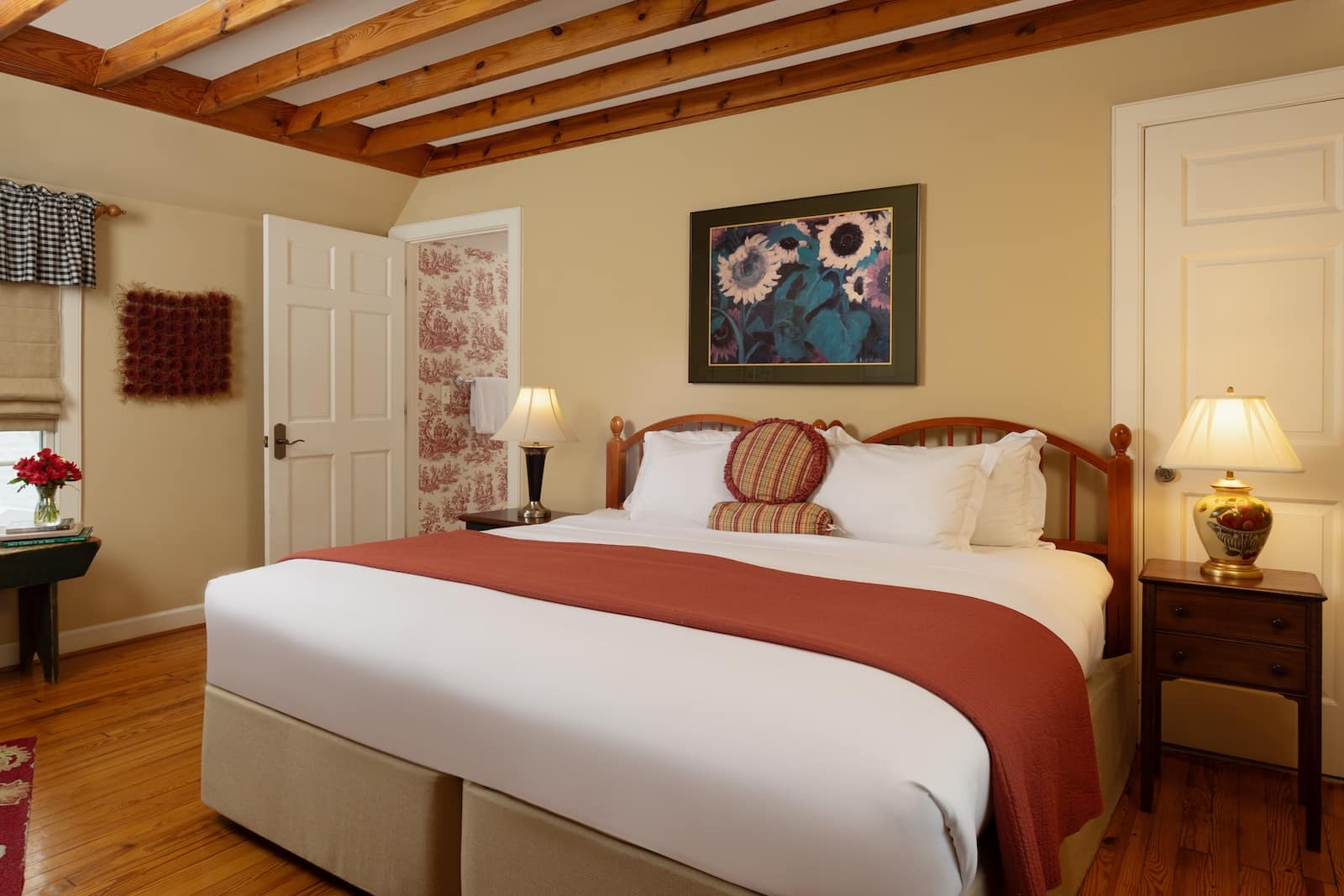 Stay at the best Eastern Shore Bed and Breakfast on your next getaway and enjoy our spacious guest suites. 