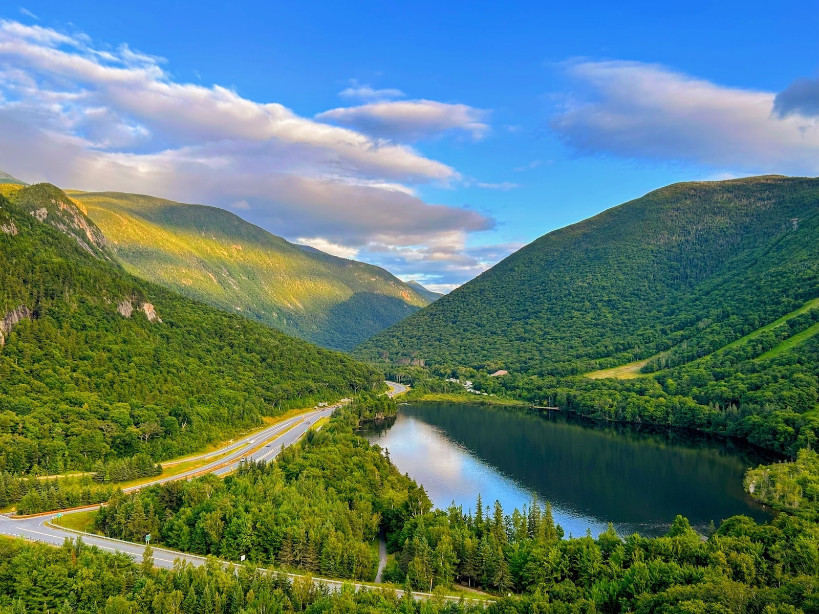 The Artists Bluff Trail in Franconia Notch State Park - one of the best hikes in the White Mountains
