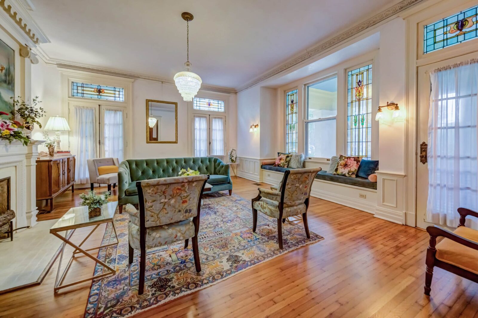 Lady's Drawing Room, Historic Homes in Vicksburg
