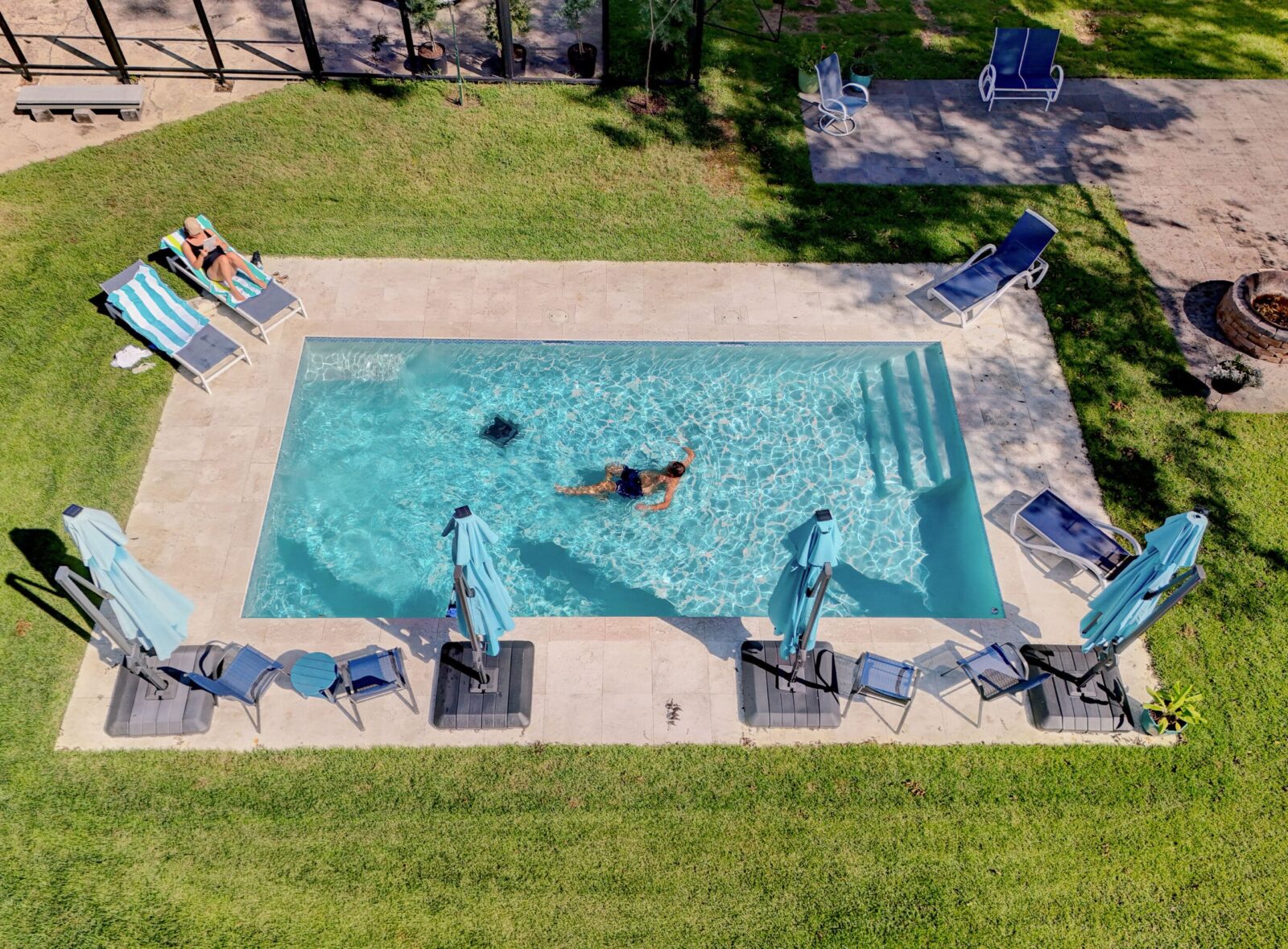 Cool off in the pool at our Hotel Vicksburg MS