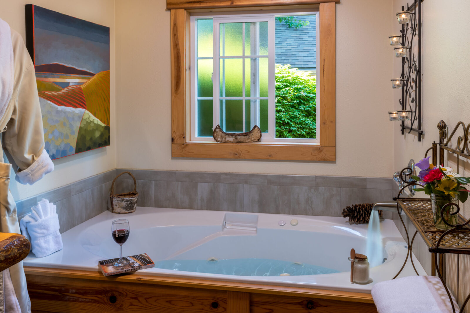 Relax in a jetted tub in your luxurious cabin after a strenuous hike on the Eagle Creek trail. The Salmonberry Cabin.